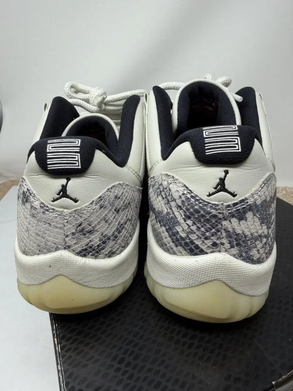 Jordan 11 Retro Low Snake Light Bone Sneaker CD6846-002 Men’s 9.5